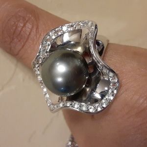 925 Genuine Tahitian Pearl, looking like Platinum and Diamonds. 12mm. FIRM,